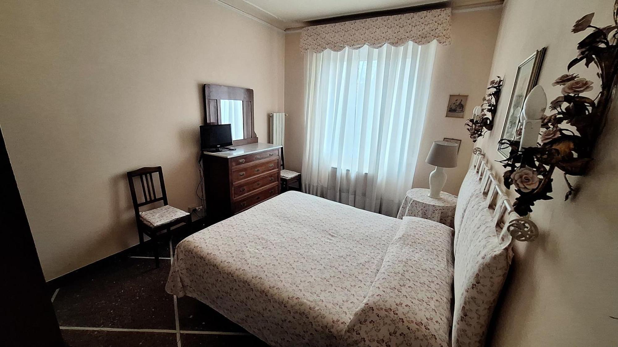 Double or Twin Room Private External Bathroom